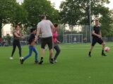 Laatste training S.K.N.W.K. JO9-1 van seizoen 2022-2023 (partijtje tegen de ouders) (135/178)